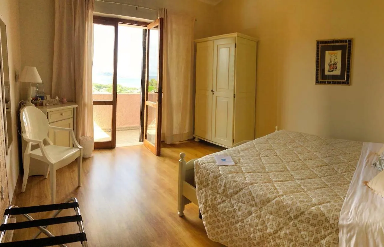 Bed & Breakfast Amaremare B&B Stintino